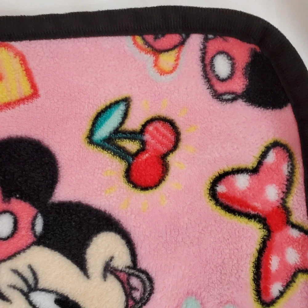 Northwest Disney Minnie Mouse Pink Fleece Cherry Blanket 48
